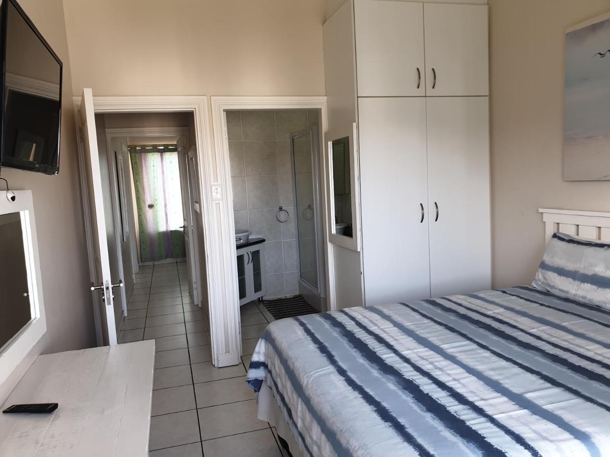 Topanga Holiday Home Uvongo Beach Luaran gambar